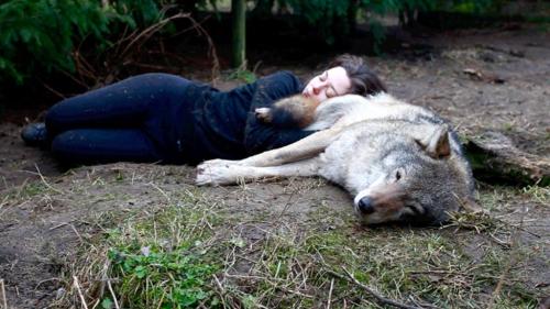 Luna 1, Natali Bażowska